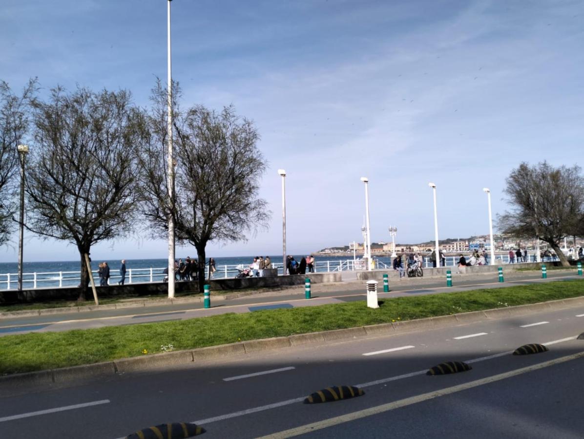 Apartamento El Real Gijón Esterno foto
